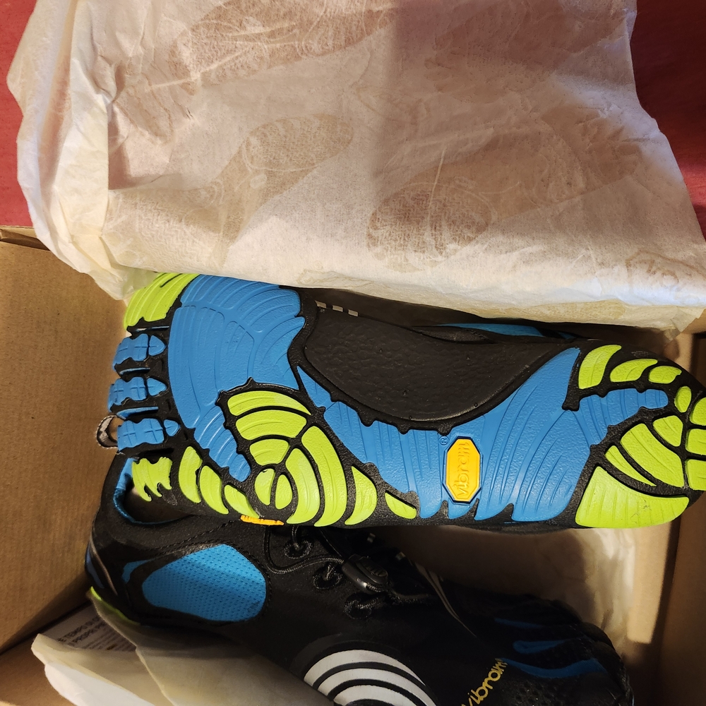 Vibram KMD Sport LS Sizw 41 New With Tags